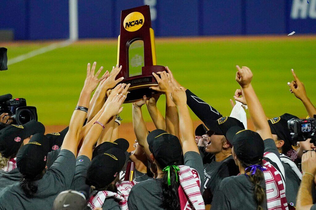 WCWS Oklahoma Texas Softball